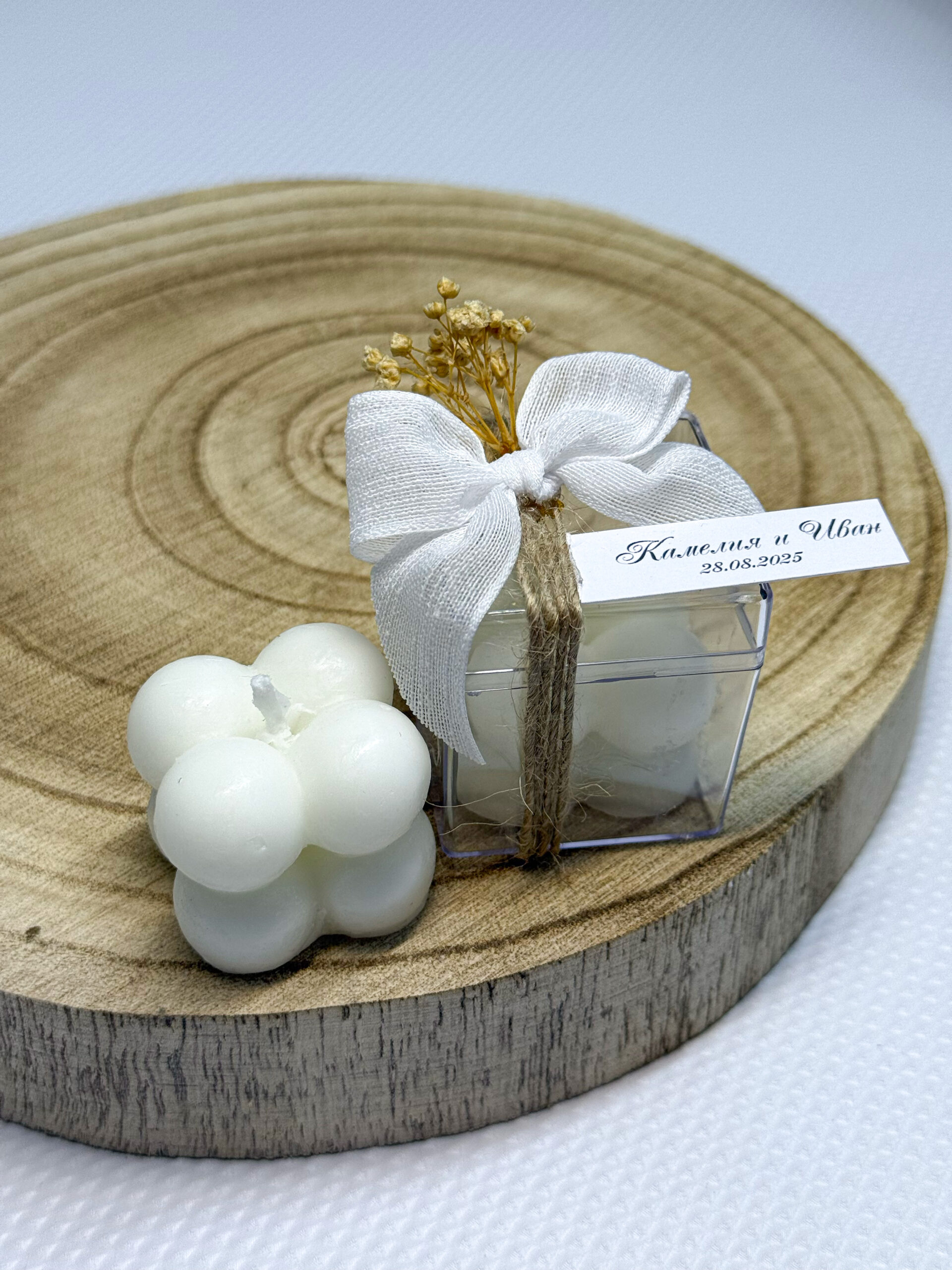 Подаръчна свещ